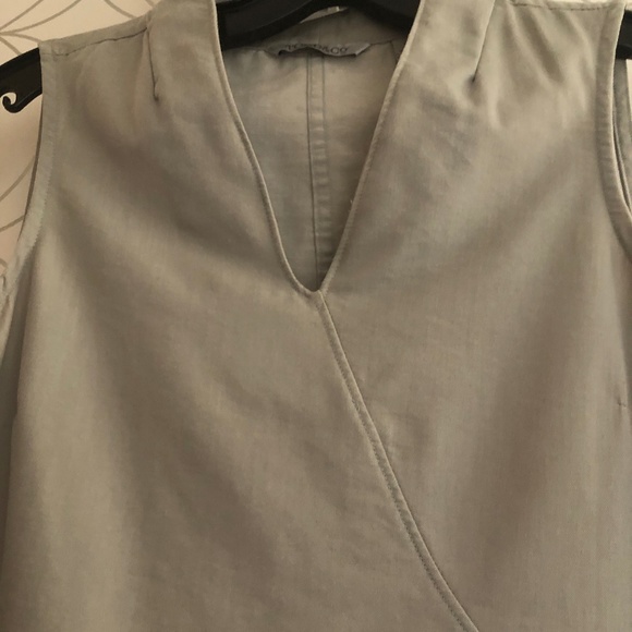 TOAD & CO is known for it's Eco Materials l Top with side zip pocket and quality - Picture 3 of 8